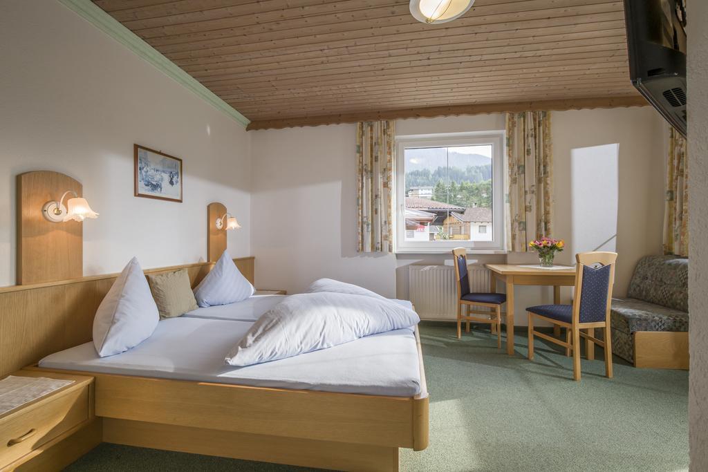 Landgasthof Pfarrwirt Hotell Thiersee Eksteriør bilde